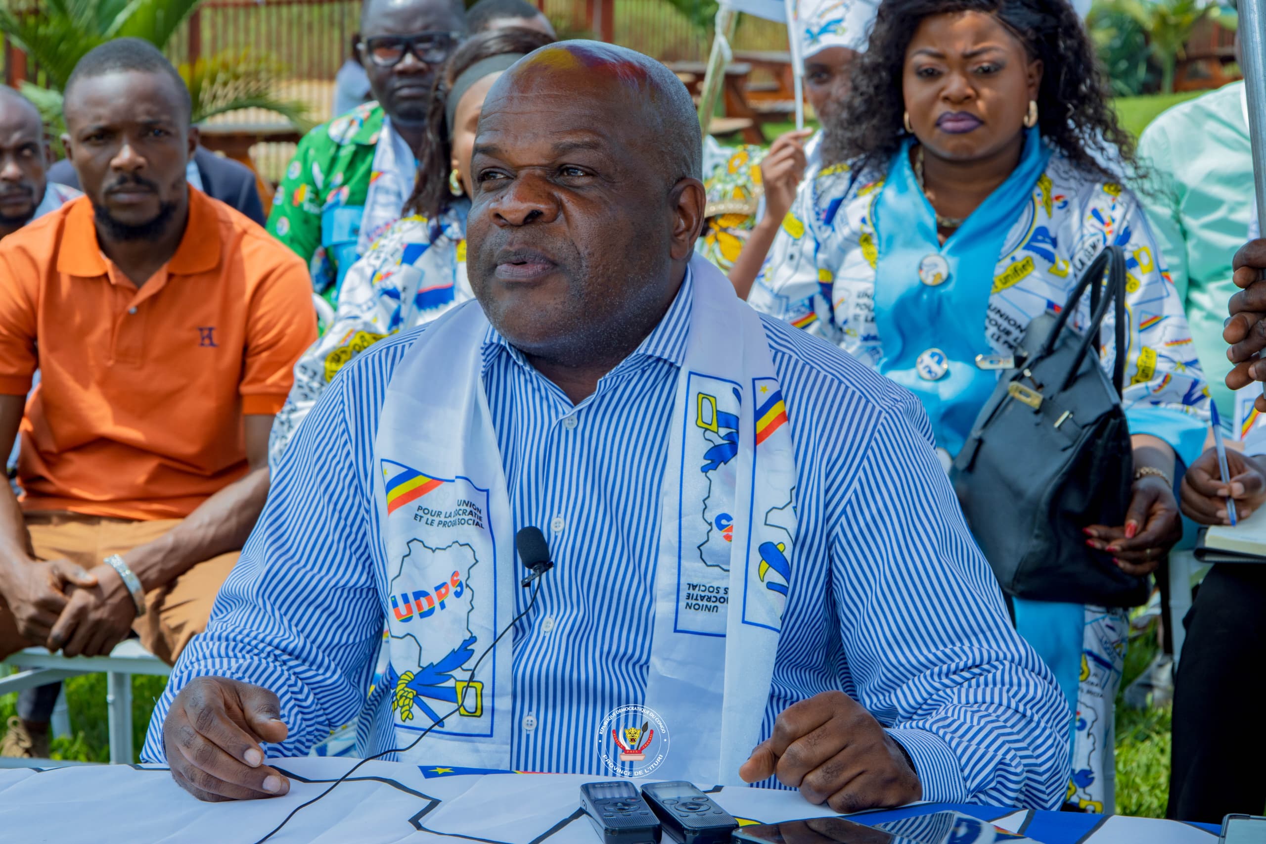 Mambasa : le député Jean-Marie Akandabo prend en charge les frais de l’Examen d’État pour plus de 2 100 finalistes